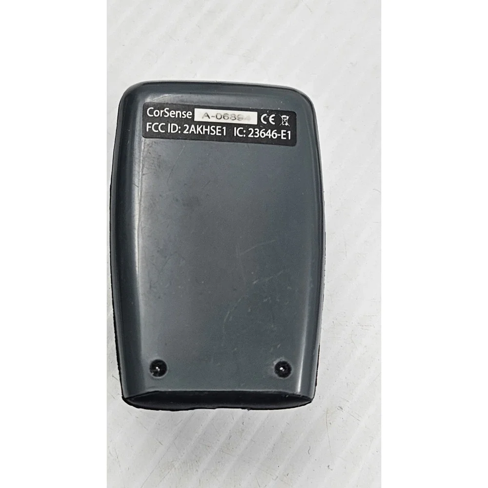 WHOOP Strap 3.0 (Tracker, 1 Charger/Battery Pack)  Good Condition